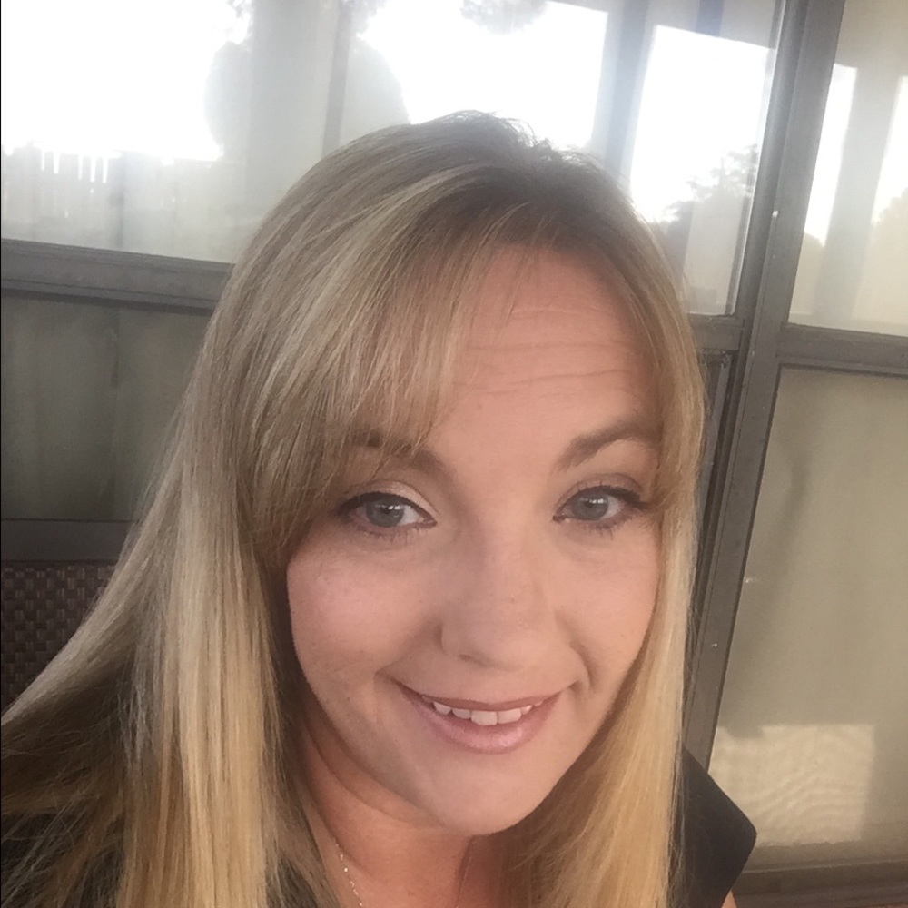 Meet your Posher, Shana